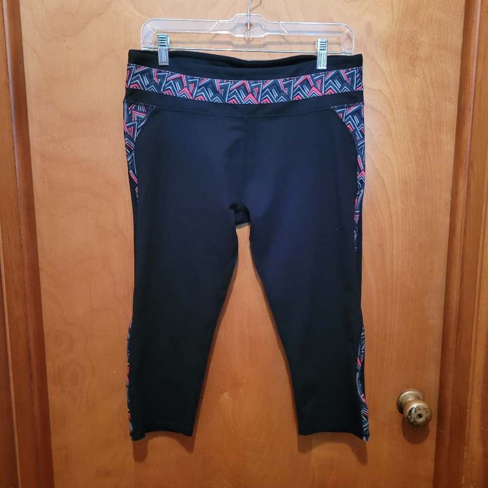 Fabletics Ladies Camacan Capri Leggings
